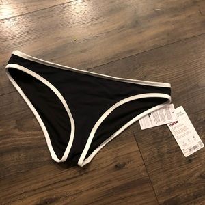 Athleta Black & White Bottom